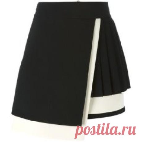 Иллюзия двойной юбки
Фото Pinterest
#идеи #юбка #что_сшить