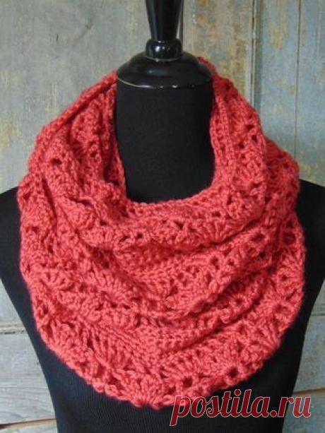 Free Crochet Pattern - Rouge Infinity Scarf @countrywillow12…