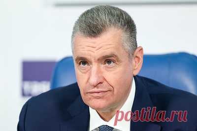 Слуцкий предложил установить минимальные закупочные цены на фермерскую продукцию. Лидер ЛДПР подчеркнул, что фермеры должны иметь возможность зарабатывать, а не просто выживать