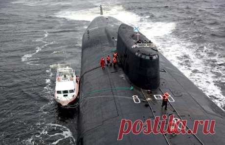 Не допустить "Курск-2": спасение подводной лодки
Иван Лебедев попадает на борт спасательного судна "Георгий Титов", идущего на помощь подводной лодке, которая терпит бедствие в Баренцевом море. Впрочем, это лишь сценарий спасательной операции, в…