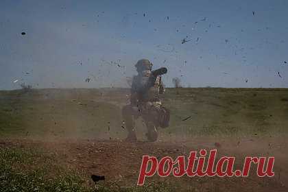 ВСУ уничтожили жилой дом при обстреле приграничного российского региона. Вооруженные силы Украины обстреляли село Соловьевка Брянской области. Был уничтожен жилой дом. В результате артобстрела уничтожен один жилой дом. Кроме того, повреждена хозяйственная постройка. При атаке на село никто не пострадал, уточнил глава приграничного российского региона Александр Богомаз.