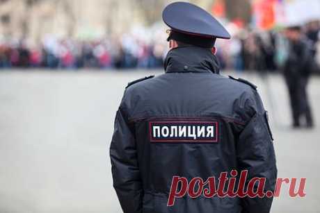 Российского начальника уголовного розыска обвинили в хищении имущества. В Башкортостане перед судом предстанут начальник уголовного розыска и оперуполномоченный ОМВД России по Мелеузовскому району и двое их сообщников по обвинению в хищении изъятого у частной фирмы имущества на сумму более 1,4 миллиона рублей. Они не признают своей вины.