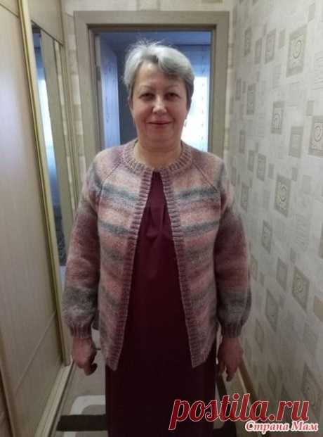Кардиган спицами на пуговицах (реглан сверху) 48-52 размера