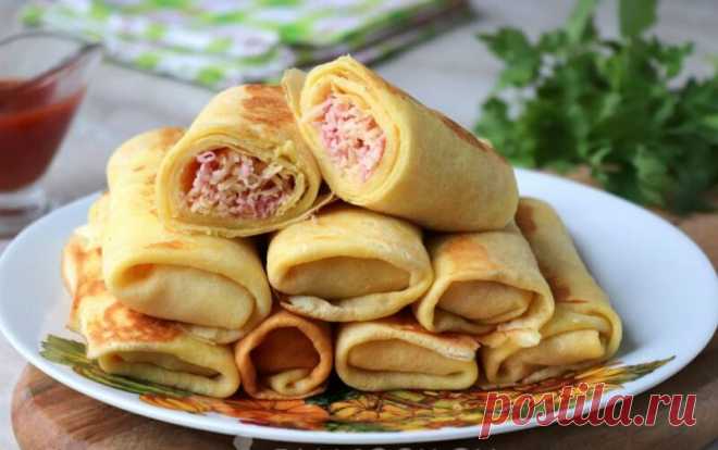 Блины с вареной колбасой и сыром рецепт за (35) Минут Вкусные и сытные блины с вареной колбасой и сыром. Для начинки рекомендую использовать качественный сыр и колбасу.