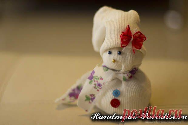 Снеговики из помпонов и носка. Мастер-классы - Handmade-Paradise