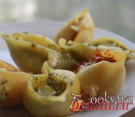 Ракушки с песто из фундука и соусом болоньез фото рецепт приготовления