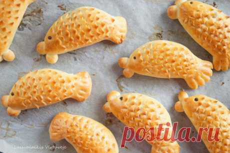 Булочка с курицей и грибами