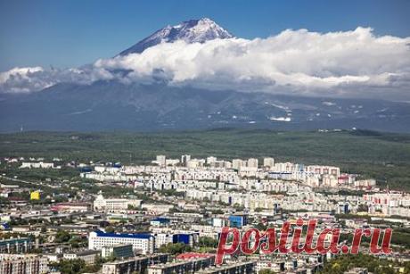 На Камчатке зафиксировали землетрясение. В Усть-Камчатском районе зафиксировали землетрясение магнитудой 4,2. Об этом сообщает Камчатский филиал геофизической службы РАН. По информации ведомства, эпицентр располагался в 30 километрах от поселка Усть-Камчатск. Глубина залегания очага составила четыре километра под горной грядой.