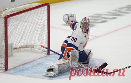 Плей-офф Национальной хоккейной лиги стартует в ночь на вторник. В первом раунде &quot;Колорадо&quot; сыграет с &quot;Сиэтлом&quot;, &quot;Даллас&quot; - с &quot;Миннесотой&quot;, &quot;Вегас&quot; - с &quot;Виннипегом&quot;, &quot;Эдмонтон&quot; - с &quot;Лос-Анджелесом&quot;, &quot;Бостон&quot; - с &quot;Флоридой&quot;, &quot;Каролина&quot; - с &quot;Нью-Йорк Айлендерс&quot;, &quot;Нью-Джерси&quot; - с &quot;Нью-Йорк Рейнджерс&quot;, &quot;Торонто&quot; - с &quot;Тампой&quot;