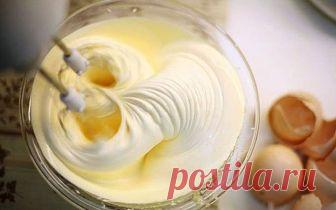 Вкуснейший крем для любой выпечки со вкусом мороженого! Рекомендуем вам замечательный крем для ваших тортов и капкейков, по вкусу, цвету и структуре действительно напоминающий мороженое, — крем Пломбир