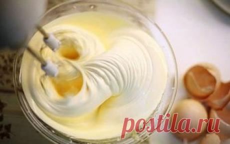 Вкуснейший крем для любой выпечки со вкусом мороженого! Рекомендуем вам замечательный крем для ваших тортов и капкейков, по вкусу, цвету и структуре действительно напоминающий мороженое, — крем Пломбир