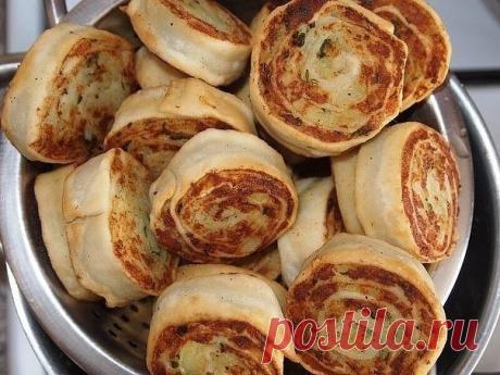 Вкусное блюдо индийской кухни
Алупатры (картофельные рулетики)