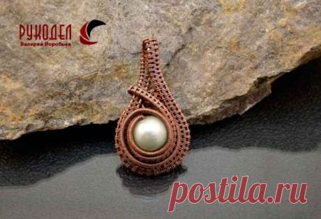 Подвеска из проволоки с бусиной в технике Wire wrap. | Рукодел