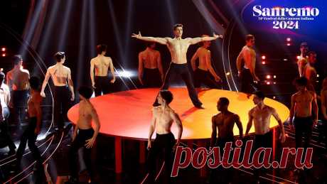 Sanremo 2024 - Roberto Bolle balla il Boléro di Ravel https://www.raiplay.it/programmi/festivaldisanremo - L'esibizione di Roberto Bolle con il corpo di ballo del Béjart Ballet di Losanna sulle note del Boléro d...