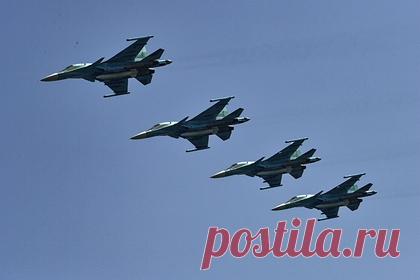 В России появятся новые эскадрильи на Су-34. Минобороны России приняло решение о создании дополнительных подразделений на истребителях-бомбардировщиках Су-34. В авиаполках сформируют третью эскадрилью с модернизированными самолетами, сообщает газета «Известия». Су-34 НВО получил новое разведывательное оборудование.