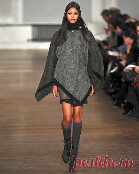 Самые стильные модели пончо из осенних коллекций | Мода