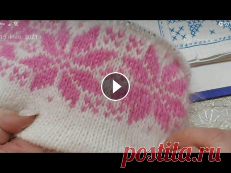 Жаккард &quot;Снежинки&quot;. Вяжу зимнюю шапку для дочки) #жаккард Добрый вечер, дорогие друзья. Начала вязать шапочку дочке со снежинками. Показываю начало и жаккард. Вяжу из пряжи &quot;Пух норки&quot; с енотиком в ...