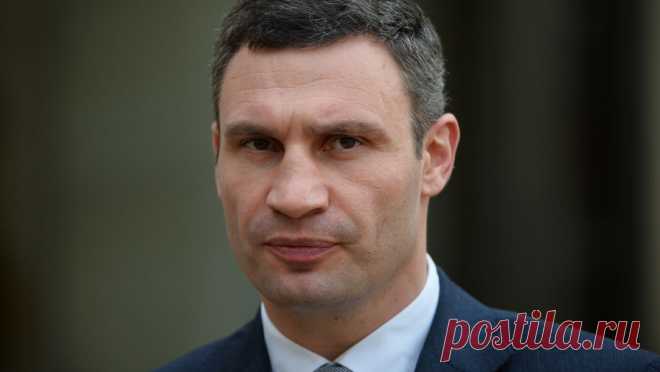 В Киеве на рекламных баннерах на один день появится израильский флаг. Киевский мэр Виталий Кличко объявил, что вечером 8 октября на цифровых рекламных баннерах города будет развеваться израильский флаг. Его слова передает украинская газета "Страна.ua" в Telegram-канале. "Городские власти ...