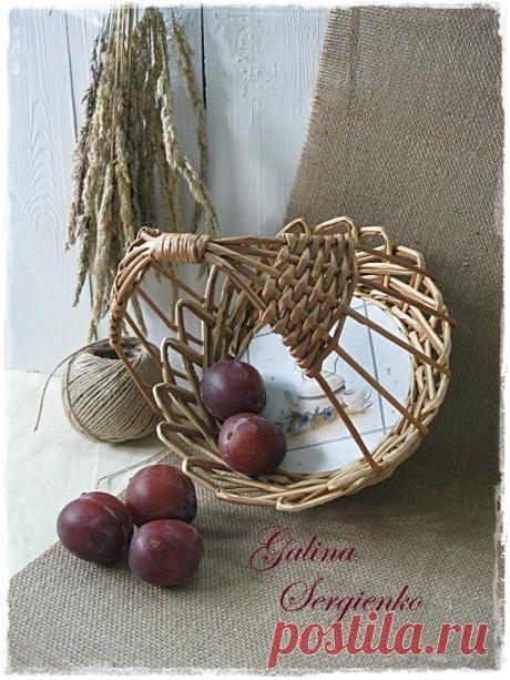Корзиночка "Ажурная" 
Сделаю на заказ. 450р. Подробности https://www.livemaster.ru/item/7267641-dlya-doma-inter..