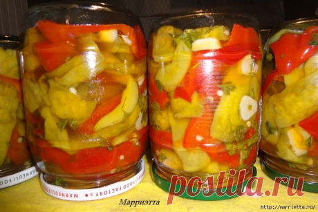 Маринованное ассорти: болгарский и стручковый зеленый перец