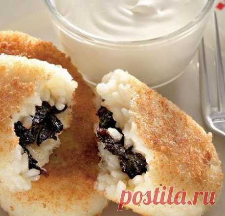 Зразы из рисовой каши на молоке с черносливом