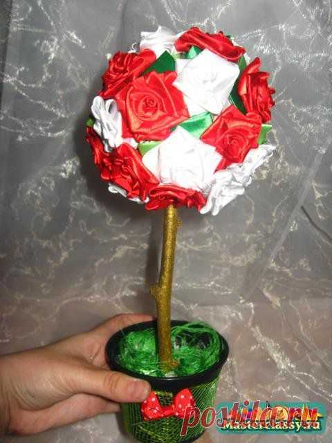 Топиарий из атласных лент. Пошаговый мастер класс