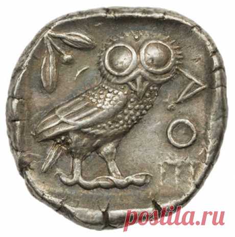 Совушки/Owls – Сообщество – Google+У древних греков сова была птицей Афины, ночной полёт сов означал благосклонность этой богини. 
Греки изображали домового сыча на серебряных монетах в 4 драхмы — тетрадрахмах, чеканившихся в Афинах еще в V в. до н. э., на различных измерительных сосудах как птицу Афины, покровительницы города. Раньше она была богиней темноты, видимо поэтому возникла связь с ночными птицами. Отсюда, кстати, современное научное название рода домовых сычей — Athene.﻿