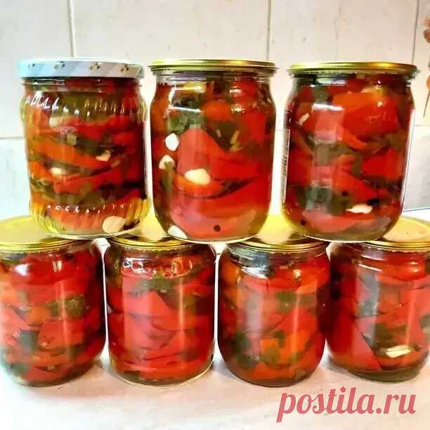 Гогошары по-молдавски на зиму: обжигающе вкусно!
Предлагаю Вам простой, но очень вкусный рецепт заготовки сладкого перчика необычной формы без особых заморочек.