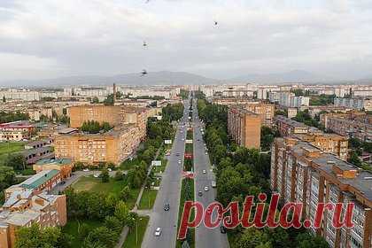 В горах Северной Осетии прошел концерт по случаю юбилея Рахманинова. В горах Северной Осетии прошел концерт хоровой музыки по случаю празднования 150-летия со дня рождения русского композитора, пианиста и дирижера Сергея Рахманинова. Об этом сообщает портал «Это Кавказ». Хор исполнил «Всенощное бдение», которое считается одним из самых значимых произведений русской духовной музыки.