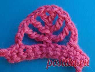 Узоры из групп сложных столбиков крючком: "листики" и "уголки"