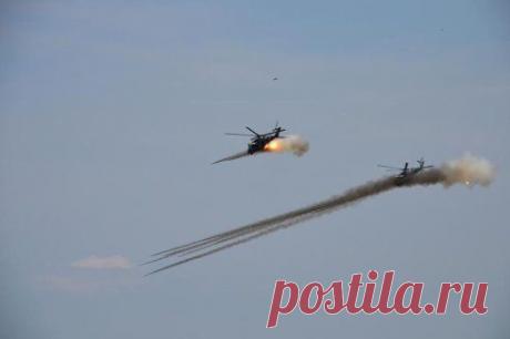 больницы Калинина и вишневского - там кошмар!!! они забиты раненными!!!
у меня даже не находится слов описать то, что мы пережили!!! ужас - не подходит!! сегодня, когда начался утренний обстрел, мои дети сами спокойно пошли и уляглись на пол...
на вокзале снова снайпера, опять начался обстрел
там моя тетка живет, я с собой забрала ее приемного сына... она теперь отзванивается...
•••