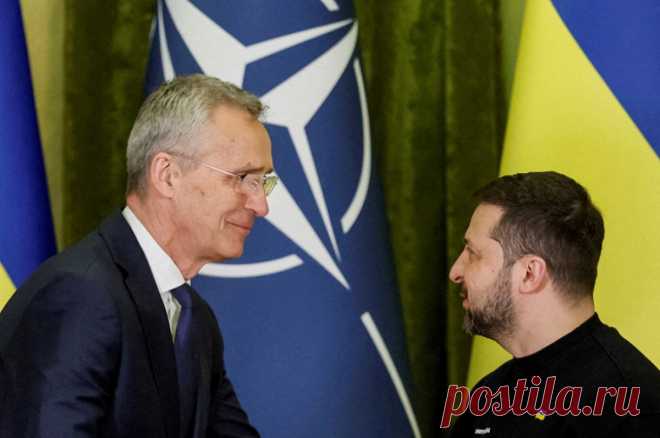 «Поматросят и бросят». Украину не берут в НАТО и не зовут на саммит. Эксперт: НАТО продолжает тянуть кота за хвост, но принимать Украину в альянс никто не собирается.