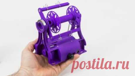 Electric Eel Wheel Nano The hand-sized fully functioning electric spinning wheel that spins wool and other fibers into yarn.