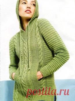 Вязание крючком и спицами - Пуловер с капюшоном рельефным узором