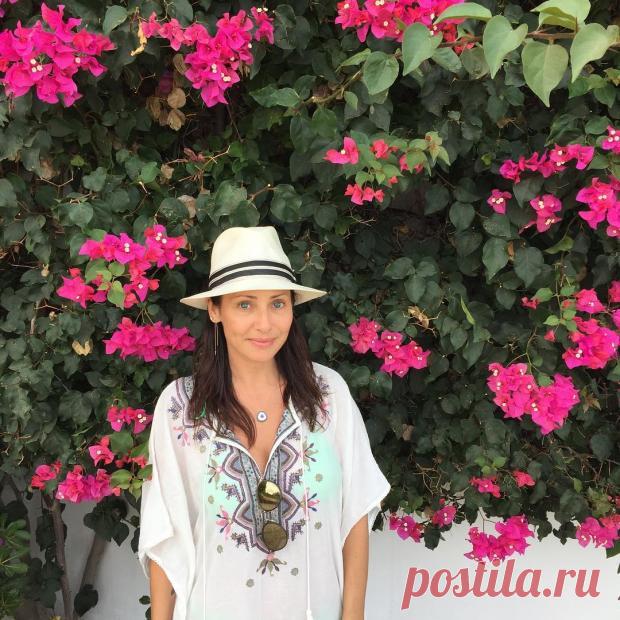 Натали Имбрулья отмечает 44 года: многогранная певица с нежным голосом и модельной внешностью