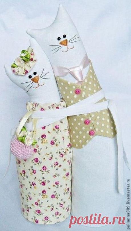 Влюблённые котики из ткани