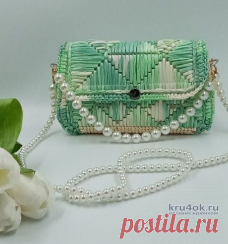 Комплект из двух сумочек из рафии, связанных крючком. Работа Аллы