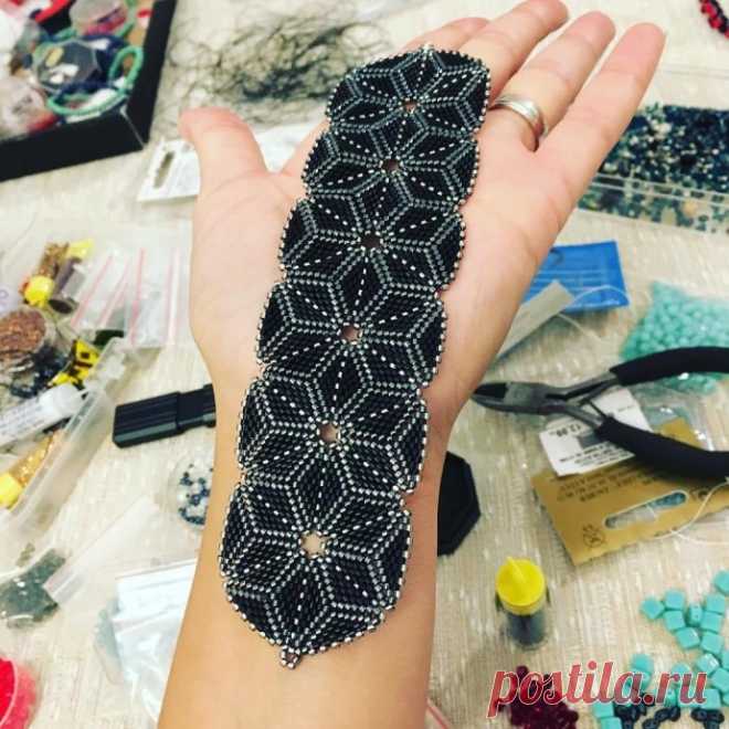 ​Впечатляющая геометрия из бисера