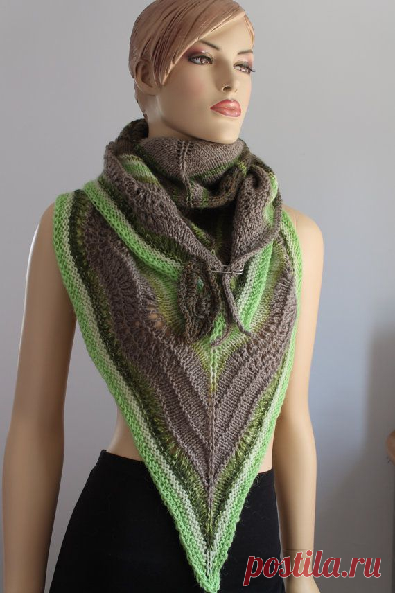 Hand Knitted Triangle Merino Wool Shawl Neck от levintovich