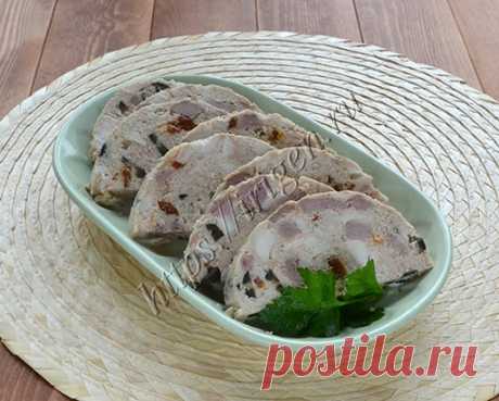 Ветчина из курицы и индейки с вялеными помидорами и маслинами