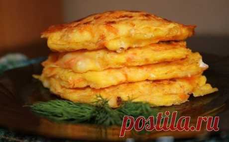 Морковные оладьи с сыром - отличный завтрак!