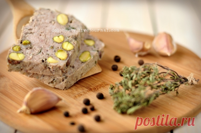 ТЕРРИН ИЗ ИНДЕЙКИ С ФИСТАШКАМИ