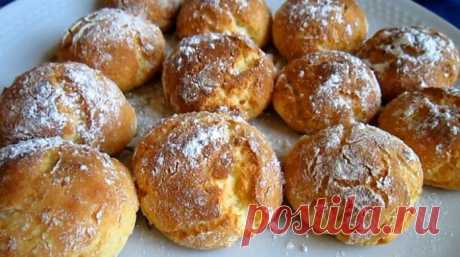 Очень вкусные сырники. Невероятная вкуснотища! - Fav0rit77.ru Ингредиенты: 1 куриное яйцо; 2-3 столовые ложки сахара; 1 чайная ложка ванильного...