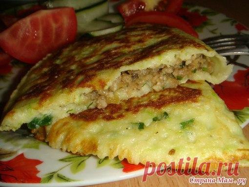 Кабачковые чебуреки 

Мы влюбились в эти чебуреки. Так вкусно, сочно! Да и готовятся легко. 

Кабачок - 500 г; 
Показать полностью…