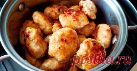 Мини котлеты из куриного и свиного фарша на сковороде