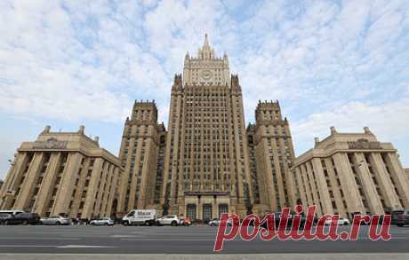 В МИД РФ предостерегли Киев от потенциальных тяжелых инцидентов на Запорожской АЭС. В ведомстве заявили, что киевский режим усиленно распространяет дезинформацию о ядерных рисках, якобы исходящих от России