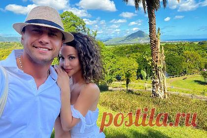 Раскрыта многомиллионная стоимость свадьбы Павла Прилучного. Журналисты «Комсомольской правды» раскрыли стоимость свадьбы российских актеров Павла Прилучного и Зепюр Брутян. Отмечается, что звездная пара потратила на торжество около 15 миллионов рублей. В данную стоимость вошло выступление Стаса Михайлова и Мота, а также аренда помещения в элитном поселке в Подмосковье.