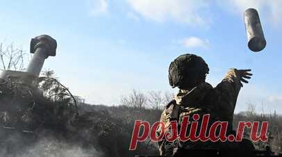 В районе Серебрянского лесничества: в ВС РФ заявили о вскрытии перемещений группы ВСУ на Краснолиманском направлении. Российские военнослужащие из группировки «Запад» отразили три контратаки штурмовых групп ВСУ на Купянском направлении, заявили в пресс-центре объединения. В группировке «Центр» заявили о вскрытии перемещений группы украинских военных на Краснолиманском направлении и последующем ударе по силам противника. Наряду с этим авиация группировки поразила четыре командно-наблюдательных…