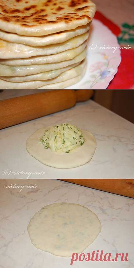 Хычины с сыром и зеленью, с картошкой и зеленью.