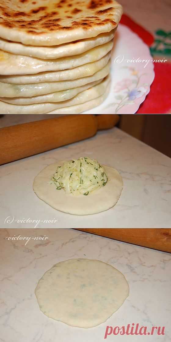 Хычины с сыром и зеленью, с картошкой и зеленью.